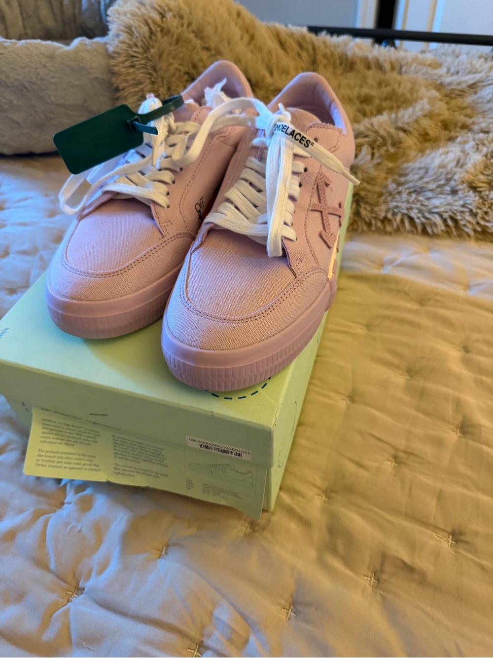 Off-White Pink Low-Top Canvas Sneakers with White Laces